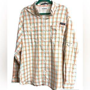 Columbia PFG men’s size large button down long sleeve